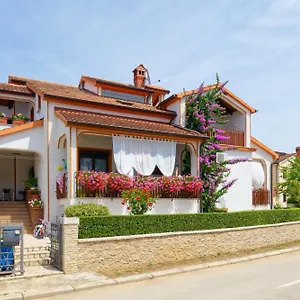apartments-exotica.in-istria.net/